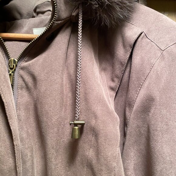 Womans St. John's Bay Winter Coat Size XL Hooded Grey Ultra Suede With Brass Zip - Picture 3 of 5